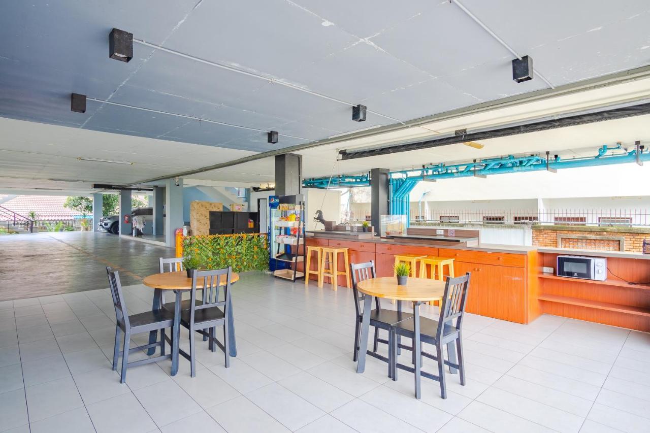 Aj Residence Phuket Екстериор снимка